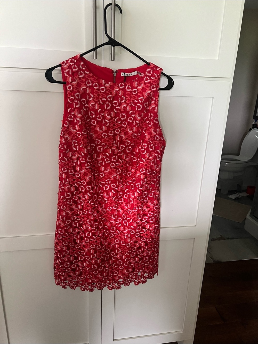 Alice + Olivia Clyde Red Floral Lace Embroidered Dress Sz 6 NWT